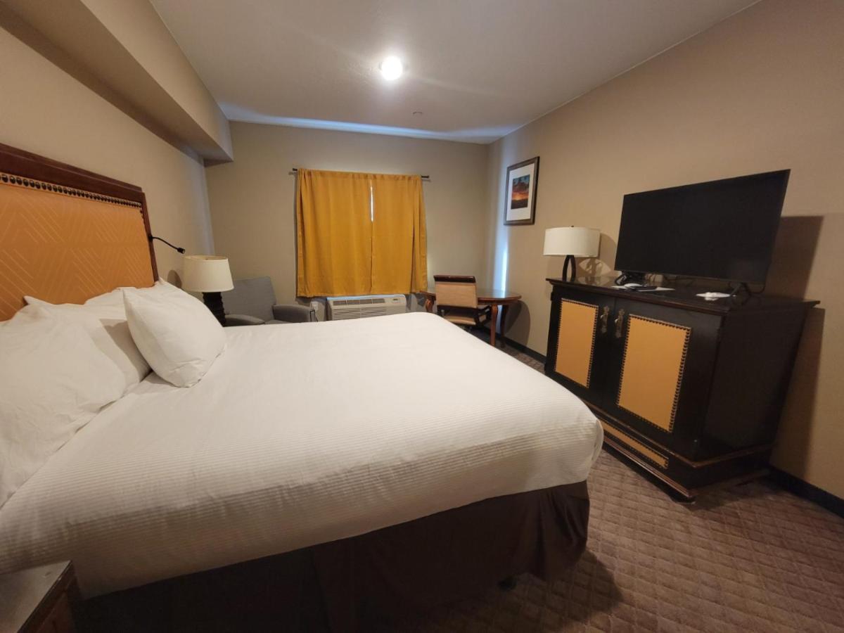 Wagon Wheel Hotel เวสต์เยลโลว์สโตน ภายนอก รูปภาพ
